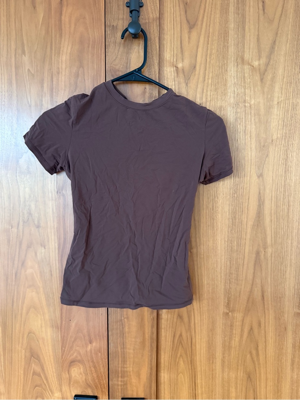 SkimsWomen's Short Sleeve Crewneck Tee in Brown
